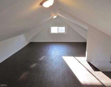 281 S Washington Ave - Photo Thumbnail 13