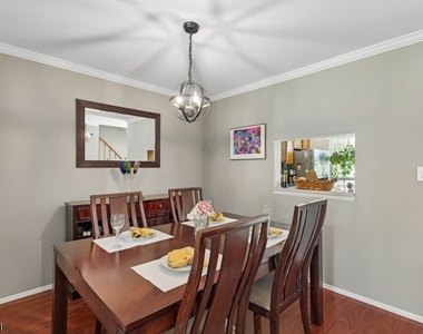 79 Chelsea Ct - Photo Thumbnail 10