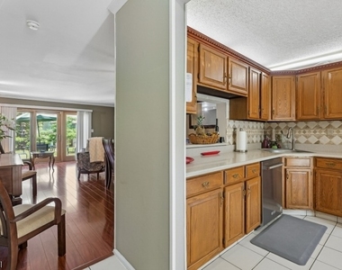 79 Chelsea Ct - Photo Thumbnail 13