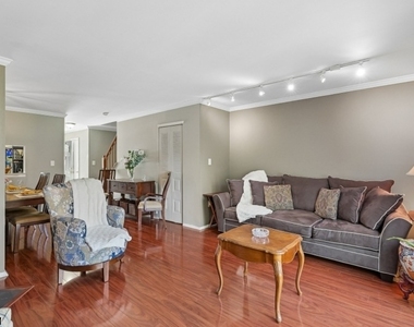 79 Chelsea Ct - Photo Thumbnail 6