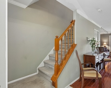 79 Chelsea Ct - Photo Thumbnail 3