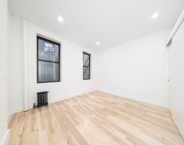 703 9th Avenue - Photo Thumbnail 4