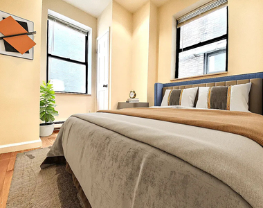342 Manhattan Avenue - Photo Thumbnail 4