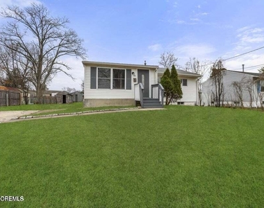 28 Brandies Road - Photo Thumbnail 1