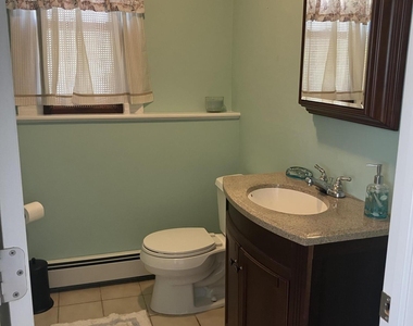 210 Laurel Court - Photo Thumbnail 14
