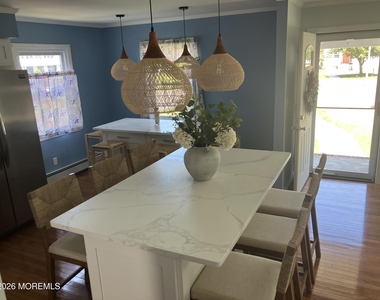 210 Laurel Court - Photo Thumbnail 6