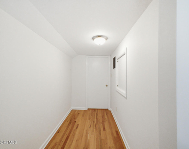 145 Osborne Avenue - Photo Thumbnail 13