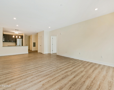 700 Bangs Avenue - Photo Thumbnail 2