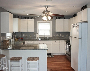 100 Columbia Avenue - Photo Thumbnail 6