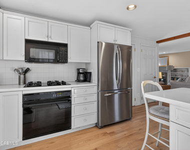 303 Bell Place - Photo Thumbnail 9