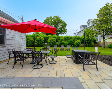303 Bell Place - Photo Thumbnail 3