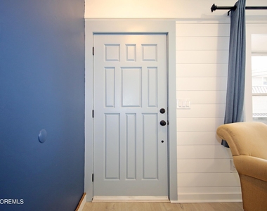 67 S Bay Avenue - Photo Thumbnail 9
