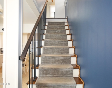 67 S Bay Avenue - Photo Thumbnail 21