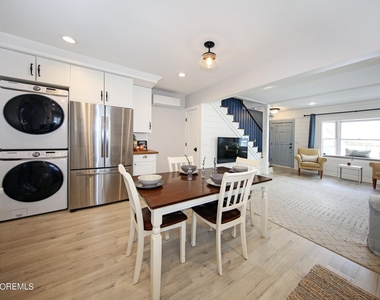 67 S Bay Avenue - Photo Thumbnail 19