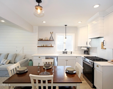 67 S Bay Avenue - Photo Thumbnail 16