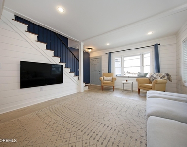67 S Bay Avenue - Photo Thumbnail 14