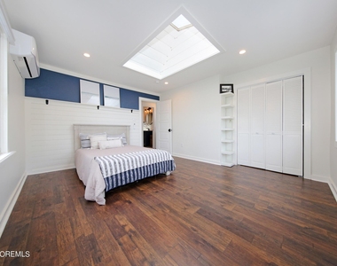 67 S Bay Avenue - Photo Thumbnail 23