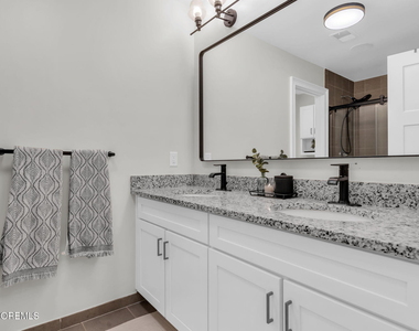 57 Mccormick Avenue S - Photo Thumbnail 19