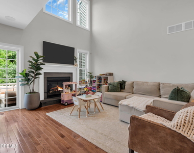 57 Mccormick Avenue S - Photo Thumbnail 10