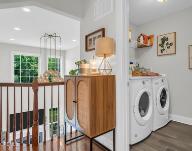 57 Mccormick Avenue S - Photo Thumbnail 16
