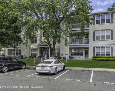 536 St Andrews Place - Photo Thumbnail 2