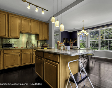 536 St Andrews Place - Photo Thumbnail 11