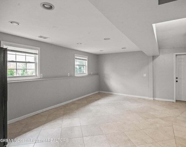 46 Walter Drive - Photo Thumbnail 16