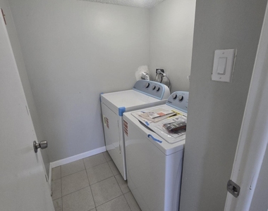 151 Shenandoah Boulevard - Photo Thumbnail 12