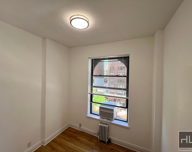 East 83rd Street - Photo Thumbnail 4