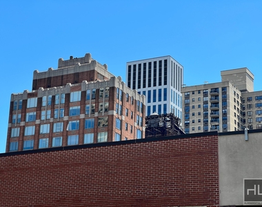 East 83 Street - Photo Thumbnail 3