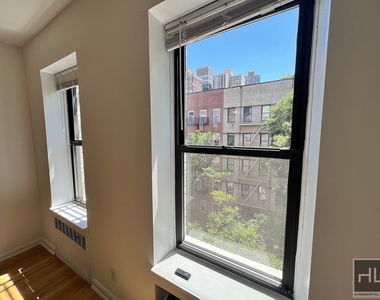 East 83 Street - Photo Thumbnail 1