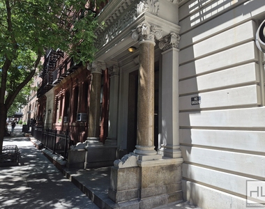 East 83rd Street - Photo Thumbnail 20