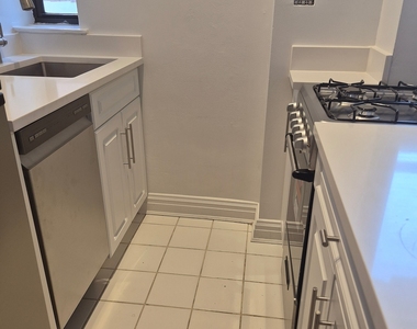 East 83rd Street - Photo Thumbnail 4