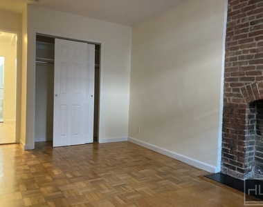 East 84 Street - Photo Thumbnail 1