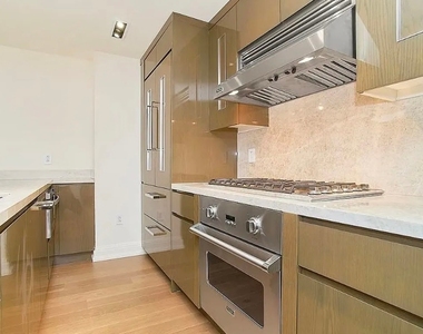 West 86 Street - Photo Thumbnail 2