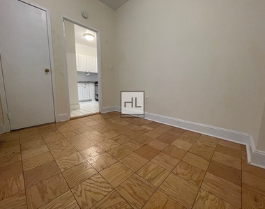 East 80 Street - Photo Thumbnail 1