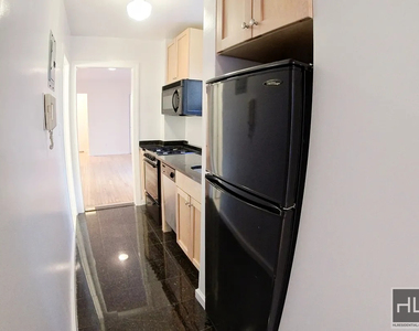 East 84th Street - Photo Thumbnail 6