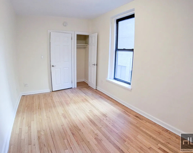 East 84th Street - Photo Thumbnail 4