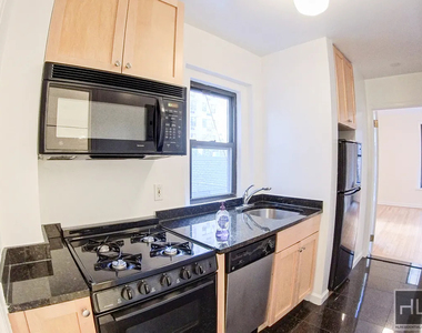 East 84th Street - Photo Thumbnail 7