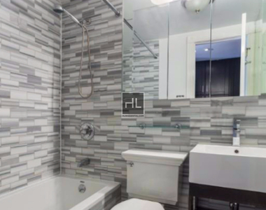 E 7th St. - Photo Thumbnail 6