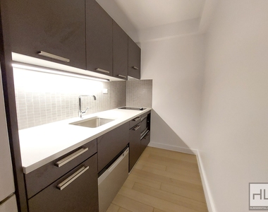 East 39th Street - Photo Thumbnail 2