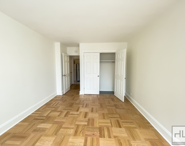 East 79th Street - Photo Thumbnail 1