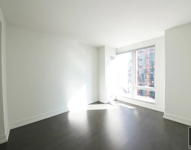 10th Avenue - Photo Thumbnail 1