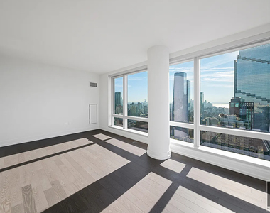10th Avenue - Photo Thumbnail 1