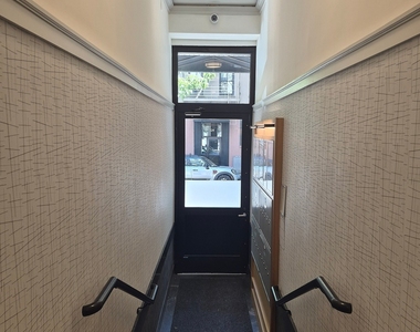 East 83 Street - Photo Thumbnail 13