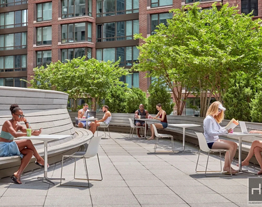 West 54th Street - Photo Thumbnail 16