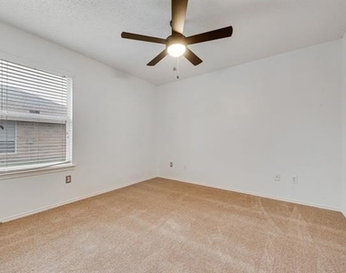 9909 Coolidge Drive - Photo Thumbnail 17
