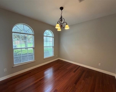 1609 Simsbury Drive - Photo Thumbnail 1