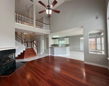 1609 Simsbury Drive - Photo Thumbnail 7