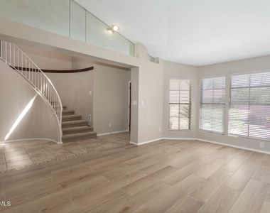 10930 E Hope Drive - Photo Thumbnail 8